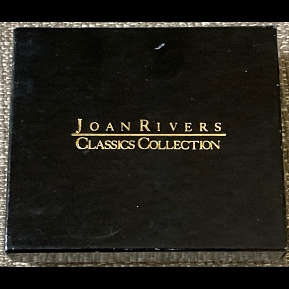 🎄Joan Rivers Gold Plated Crystal Egg Shaped Pendant Necklace NWT! - Picture 9 of 11